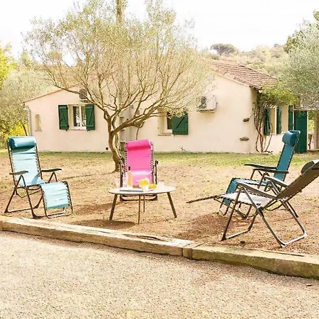 Holiday home Un Coin Tranquille
